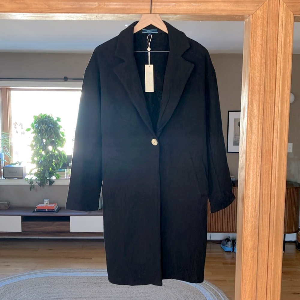 NWT, Shore brand, black beach coat, size S.